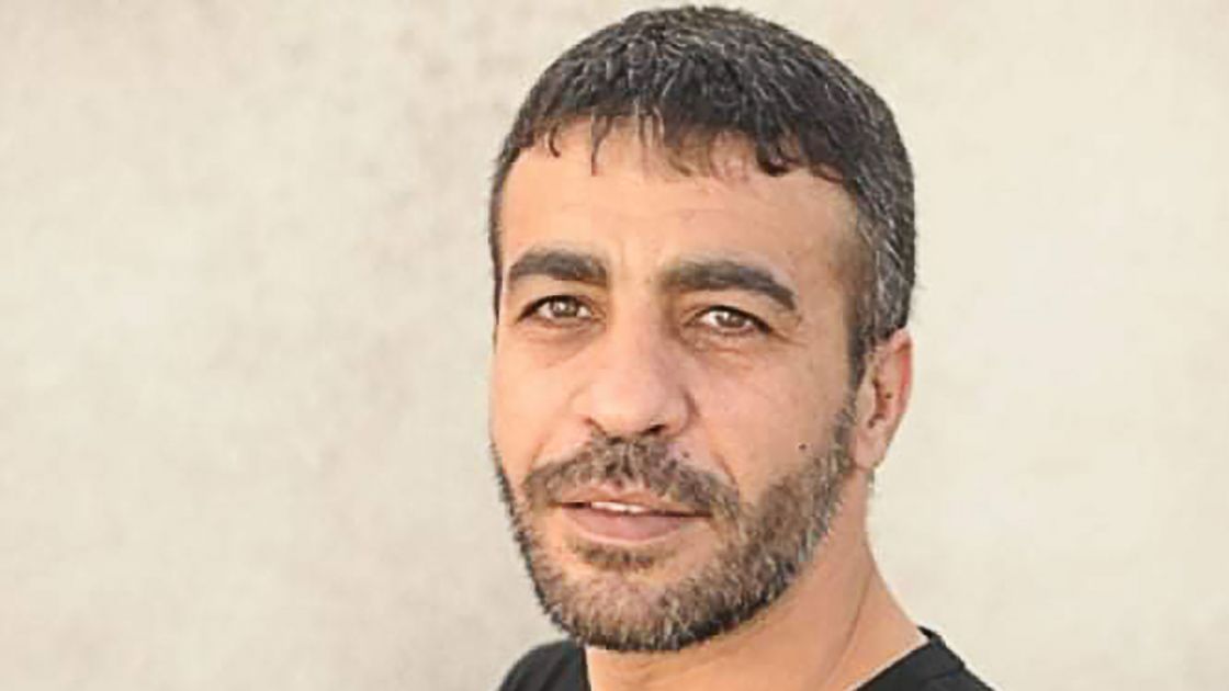 الأسير ناصر أبو حميد يُصارِع سرطانَين معاً (البيولوجي والصهيوني)