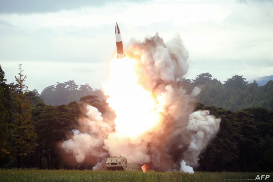 كوريا الشمالية تختبر نظام صواريخ أصابت الهدف في بحر اليابان