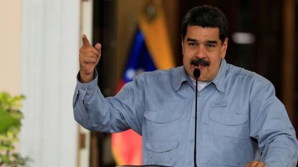 مادورو: مايك بينس ثعبان سام!