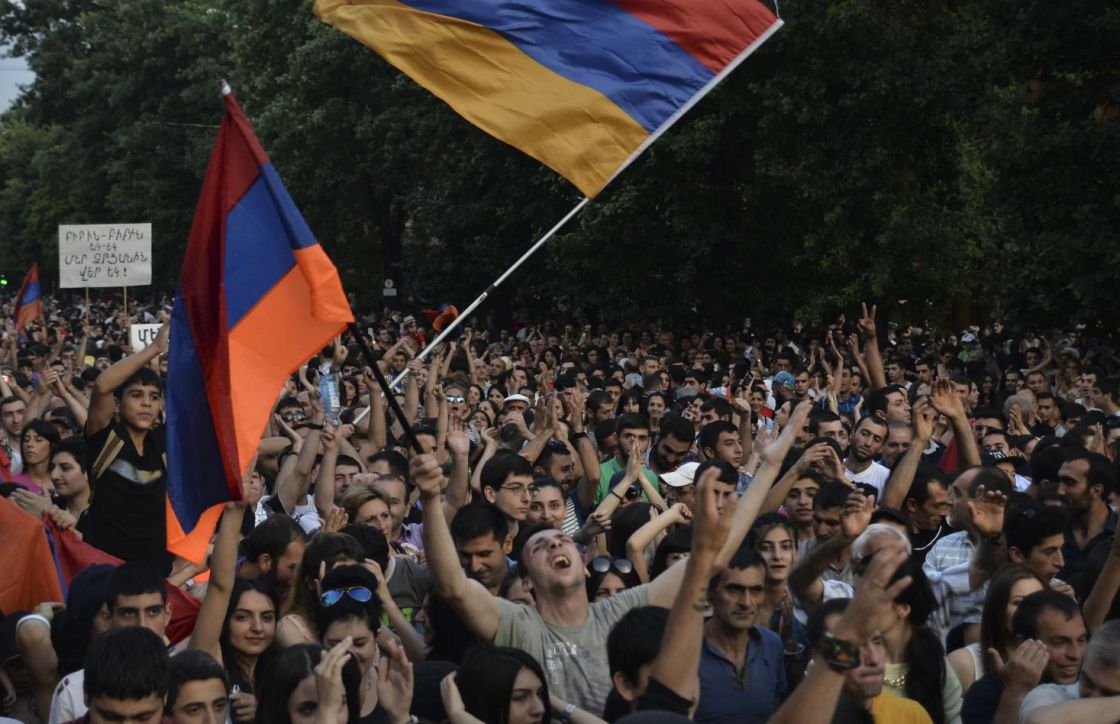 احتجاجات أرمينيا تتواصل