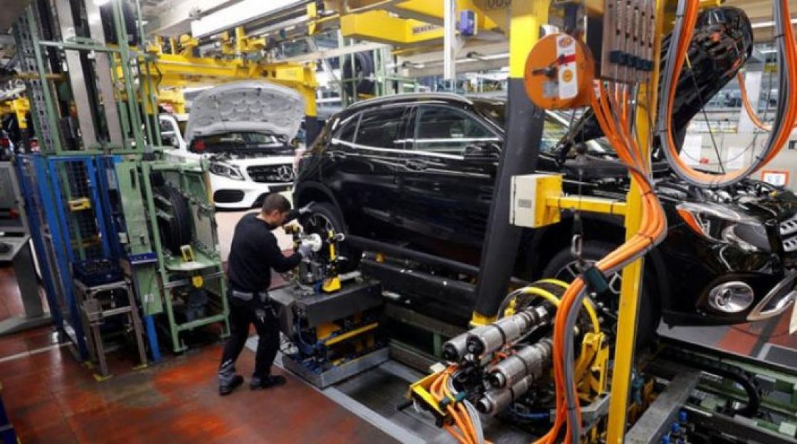 تقرير سري لـ«التجارة الأميركية» قد يمهد لسياسات حمائية في قطاع السيارات