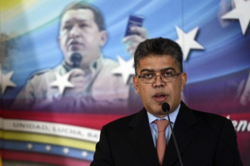 وزير الخارجية الفنزويلي يصف نظيره الأمريكي بالقاتل لتحريضه على العنف في البلاد