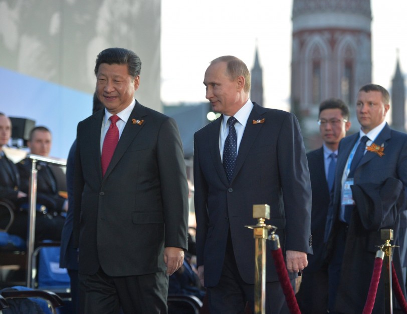 الرئيسان الروسي والصيني في صورة أرشيفية من العاصمة الروسية موسكو