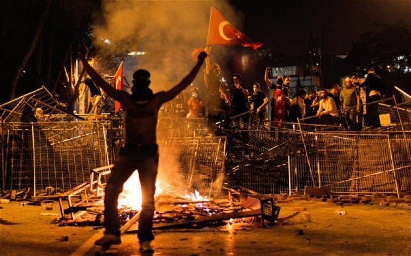 الشرطة التركية تفرق تظاهرة احتجاجية للطلاب في أنقرة