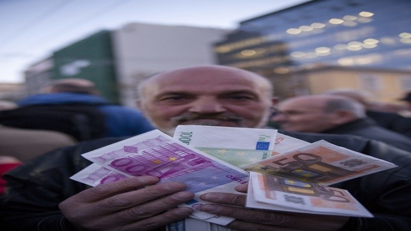 ارتفاع دين اليونان بنحو 5 مليارات يورو