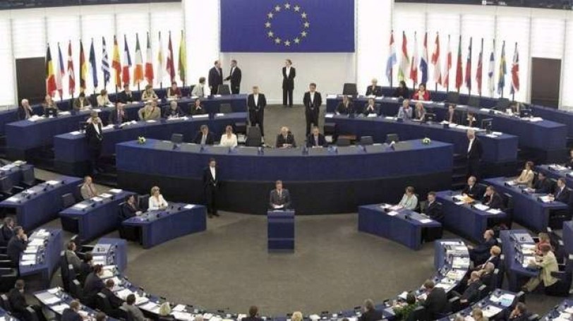 مجلس الاتحاد الأوروبي يعدل العقوبات المفروضة على سورية