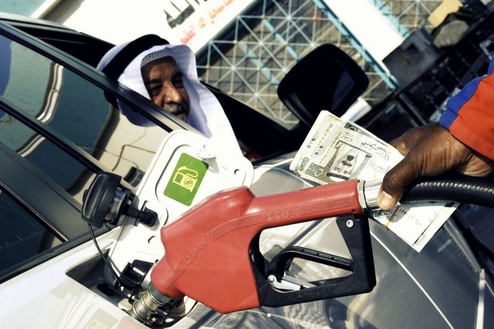 السعودية ترفع أسعار الوقود