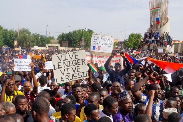 الانقلاب الإفريقي على بقايا المستعمر: فصل النيجر