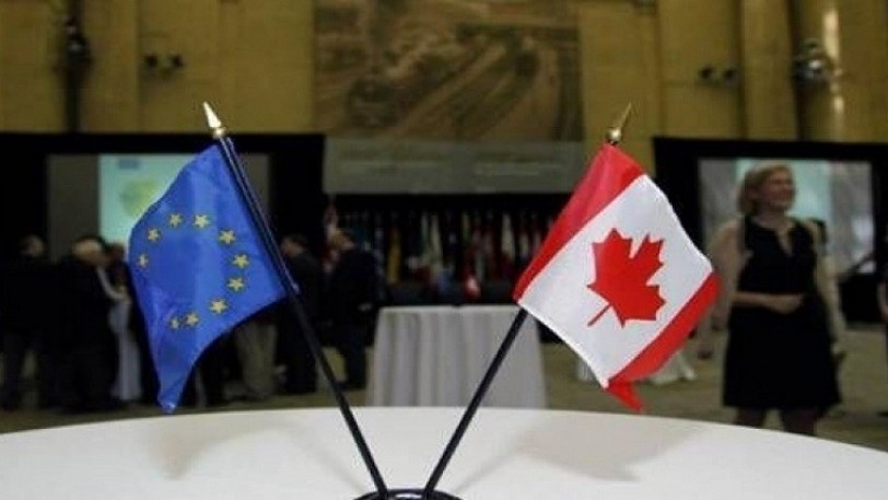 الاتحاد الأوروبي وكندا يوقعان اتفاقية التجارة الحرة