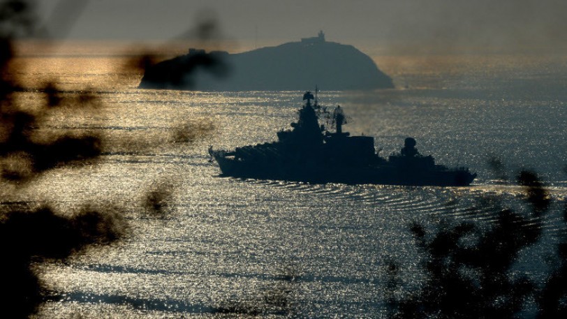 سفينة شحن عسكرية روسية تعبر البوسفور إلى سورية
