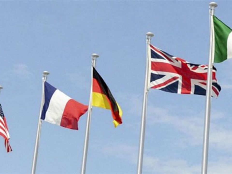 فرنسا وبريطانيا وألمانيا: مطالب روسيا &quot;تهدد&quot; بانهيار الاتفاق النووي مع إيران