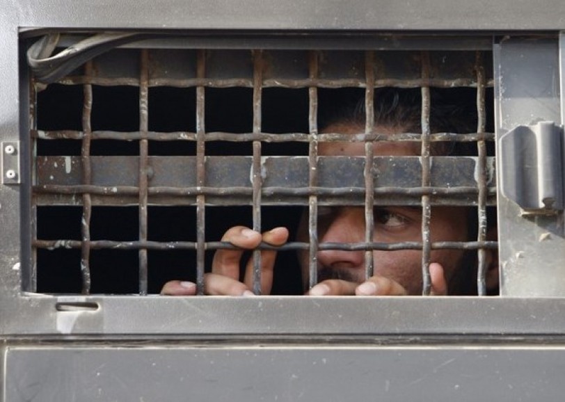 سجون الاحتلال تضيق الخناق على الأسرى الفلسطينيين بالإهمال الصحي