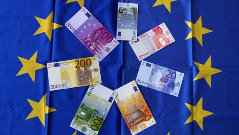 قمة «الفرصة الأخيرة» لوقف التدهور في «منطقة اليورو»