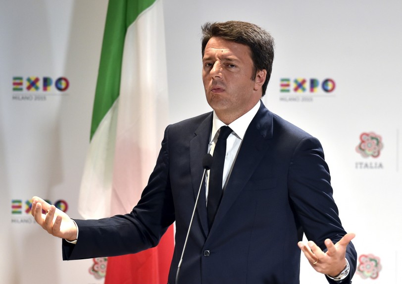 رئيس الوزارء الإيطالي ماتيو رينزي يعلن استقالته