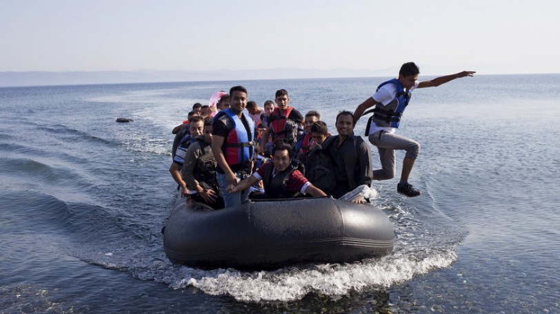 المفوضية الأوروبية تدرس توزيع 160 ألف لاجئ في أراضي الاتحاد
