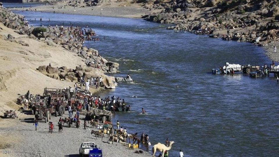السودان تعثر على 29 جثة في نهر وتستدعي سفير إثيوبيا