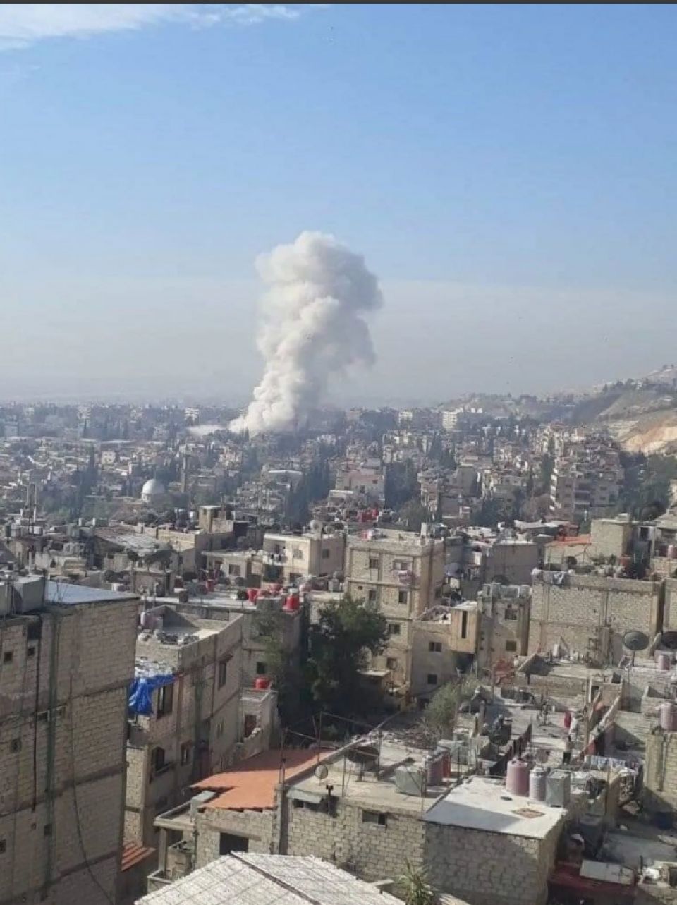 دمشق: اغتيال مسؤولين بفيلق القدس بعدوان صهيوني دمّر مبنى من 4 طوابق