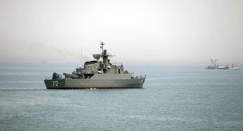 إيران ترسل سفينتين حربيتين إلى سواحل اليمن