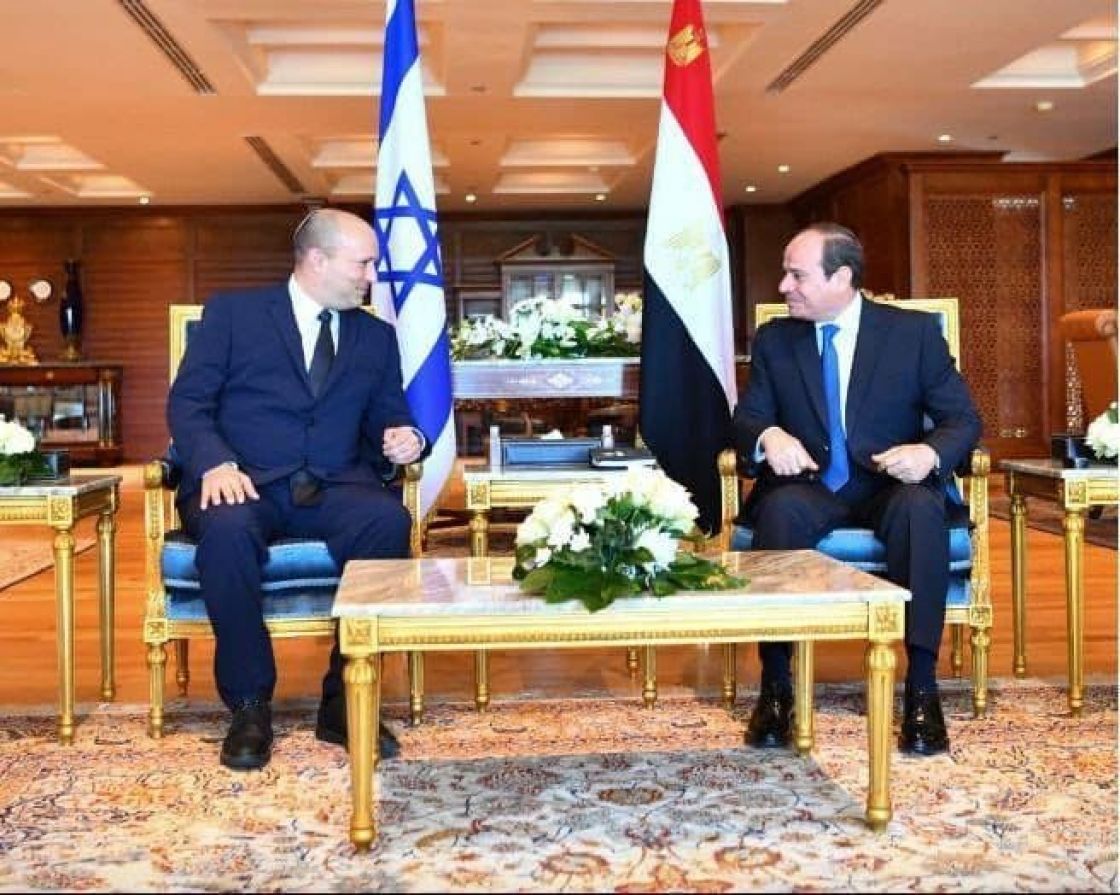 مصادر في الاحتلال تكشف محاور لقاء السيسي مع رئيس وزراء الكيان