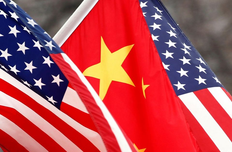 الصين تتوعد بالرد على حظر التأشيرات الأمريكية