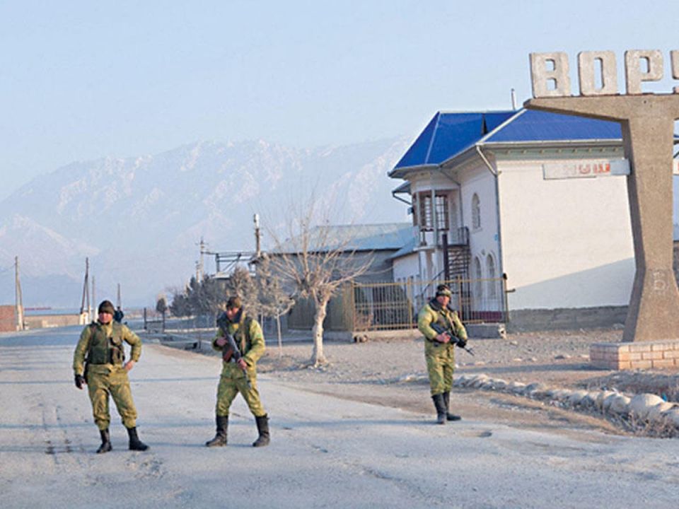 اتفاق قرغيزستان وطاجيكستان على تهدئة التوتر الحدودي الذي أدى لقتلى وجرحى