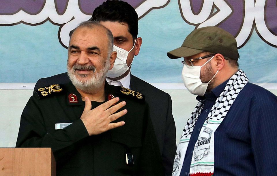 في غزة لأول مرة: قائد الحرس الثوري الإيراني أمام مهرجان جماهيري