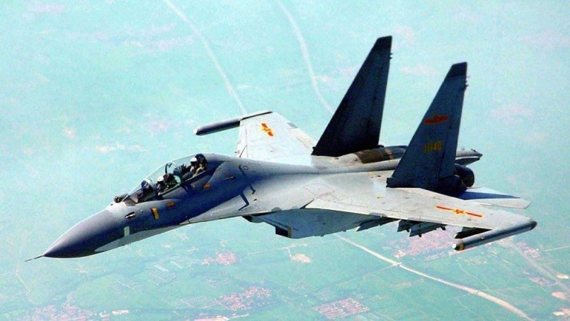 مقاتلات صينية تعترض طائرة عسكرية أمريكية
