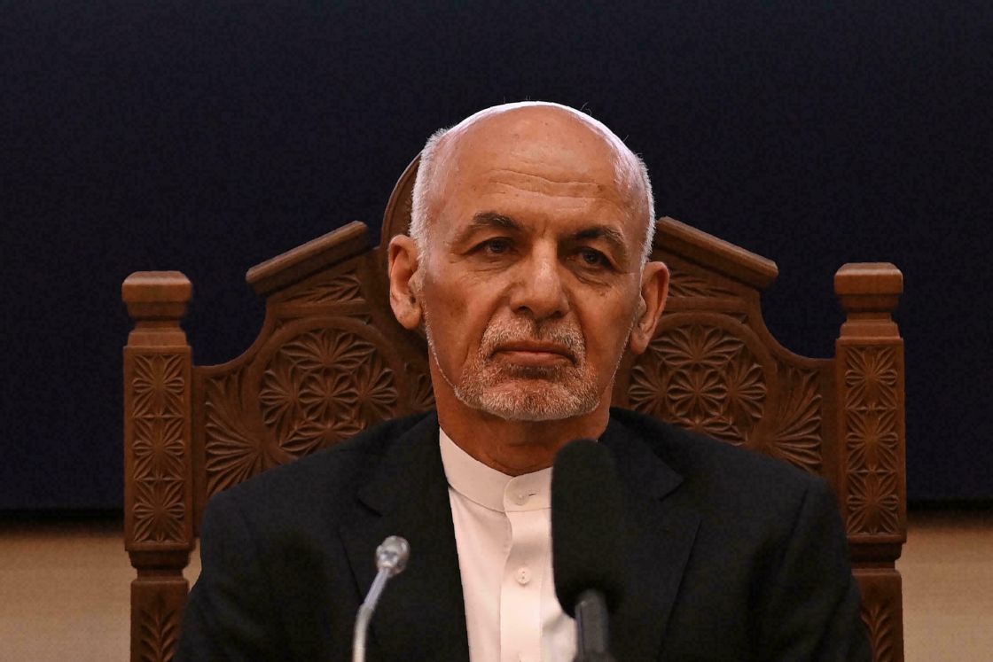 الرئيس الأفغاني هرب مع 4 سيارات محشوة بالمال