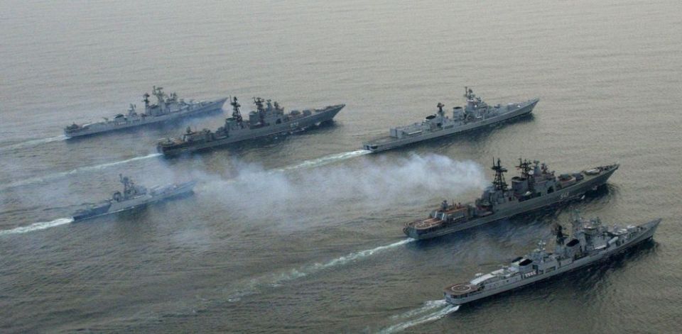 السفن الحربية الروسية والصينية تبدأ دوريات مشتركة في المحيط الهادئ