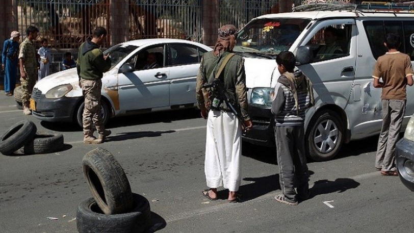 زعيم الحوثيين يهدد بالاستلاء على مدينة مأرب الغنية بالنفط