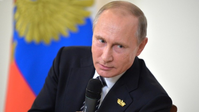 بوتين بحث مع العبادي عملية تحرير الموصل عبر اتصال هاتفي