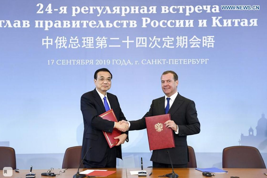 الصين وروسيا تتطلعان إلى توثيق التعاون في العلوم والتكنولوجيا وتتفقان على توسيع العلاقات التجارية