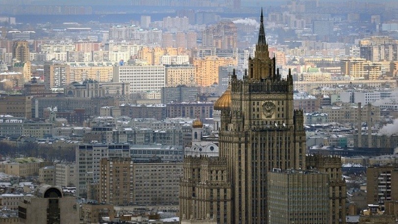 موسكو: تصريح بوروشينكو بشأن إمكانية فرض الأحكام العرفية في الدونباس يعيق الحوار
