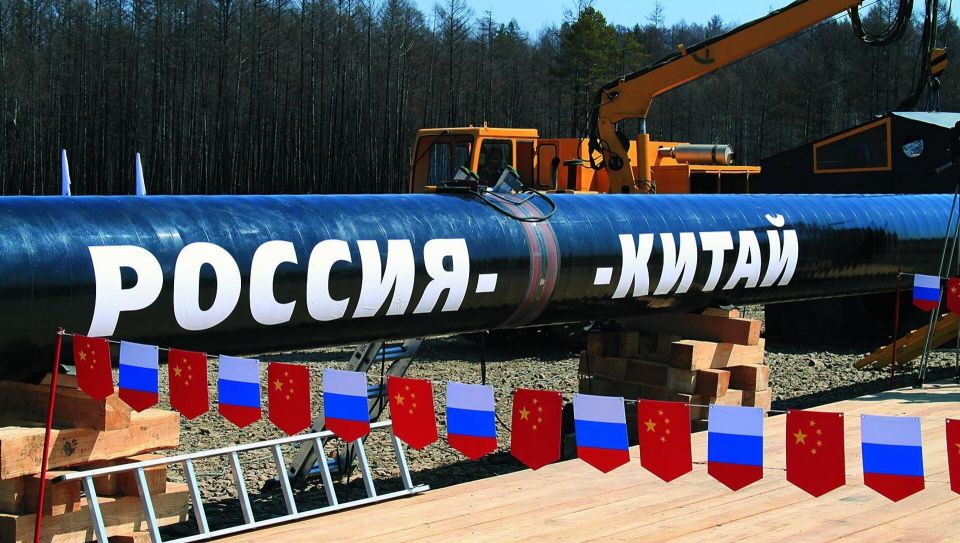 روسيا توافق على تصدير 10 ملايين طن نفط للصين سنوياً