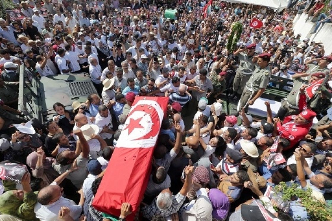 اغتيال البراهمي: مواجهة مفتوحة حتى تغيير الحكم في تونس