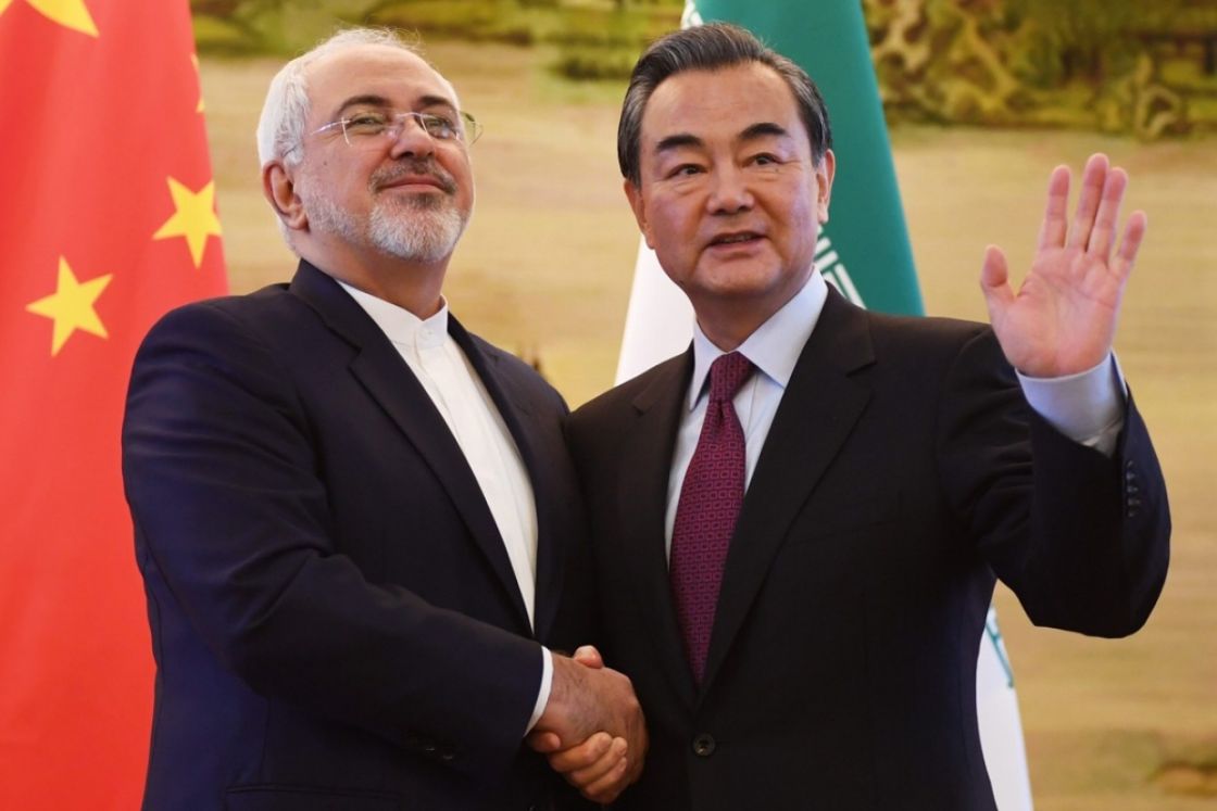إيران والصين تبرمان عقوداً بقيمة 400 مليار دولار