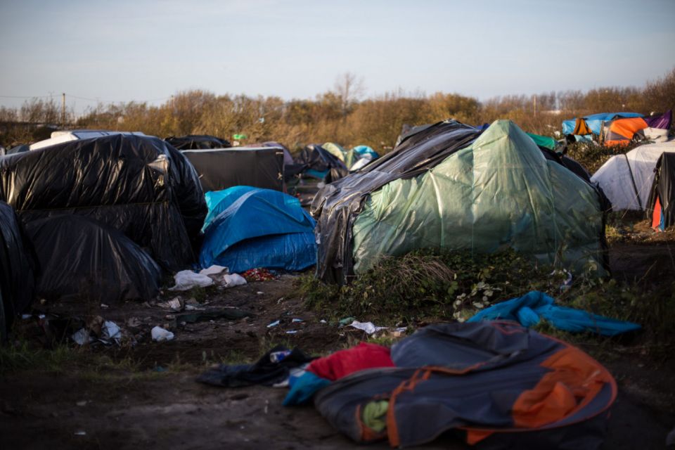 «هيومن رايتس ووتش»: فرنسا تنتهج إذلال المهاجرين