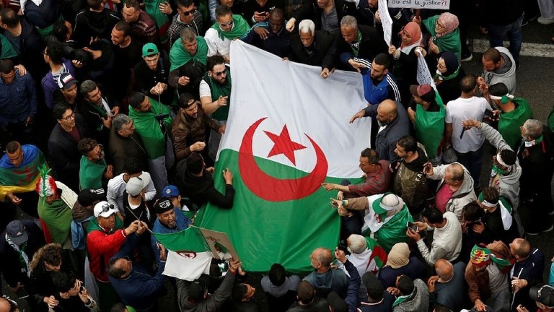 الجزائر: توقعات بتأجيل الانتخابات الرئاسية