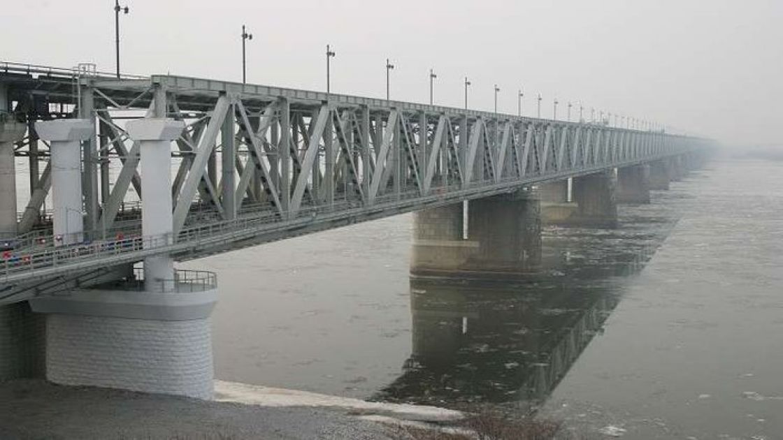 جسر قطارات جديد بين روسيا والصين