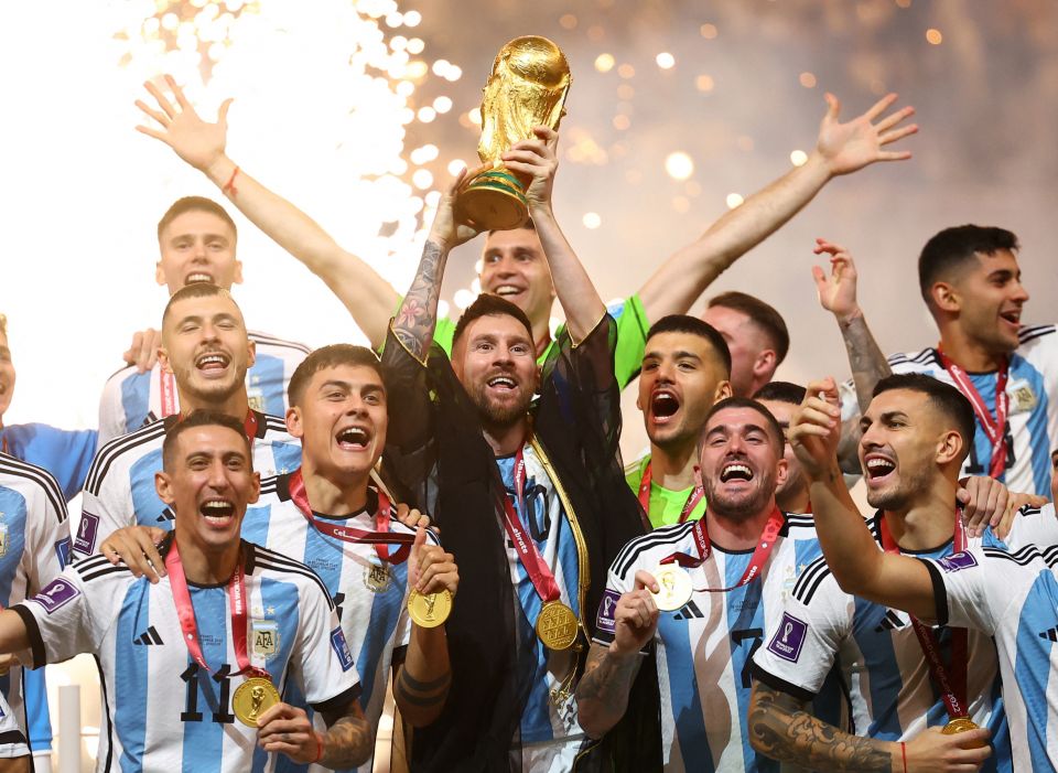 فوز الأرجنتين بكأس العالَم 2022 بعد مباراة شيّقة ضدّ منتخب فرنسا