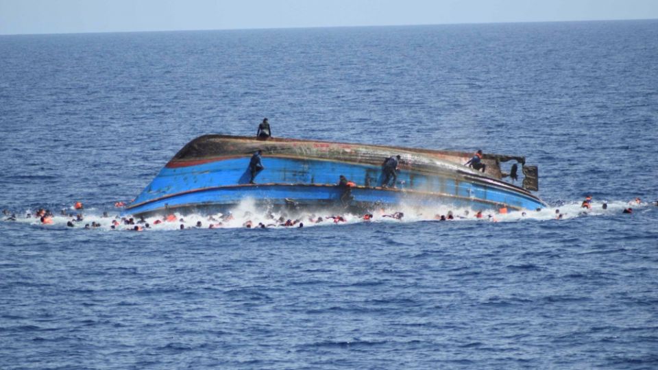 غرق مركب هجرة يودي بحياة 7 وفقدان 9 آخرين قرب سواحل إيطاليا