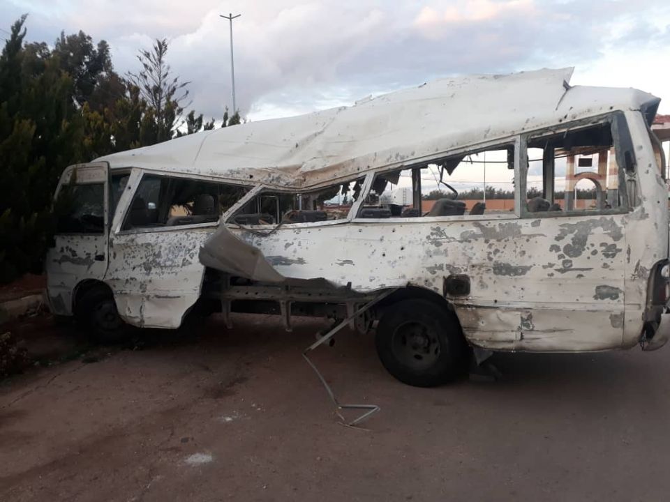 إصابة 16 موظفاً بحافلة مفخخة على أوتستراد دمشق-عمان