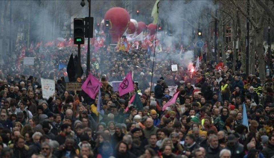 فرنسا: مظاهرات العمّال تغلق الطريق لمطار شارل ديغول