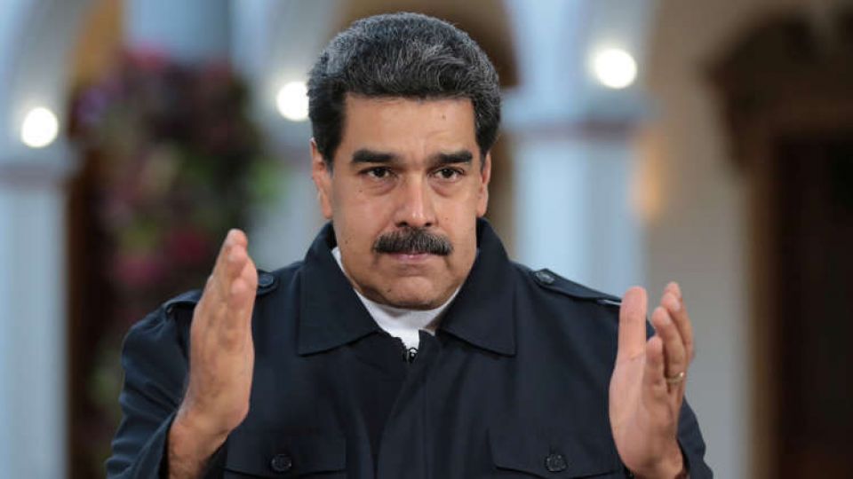مادورو: علينا التحرر من ابتزاز الدولار