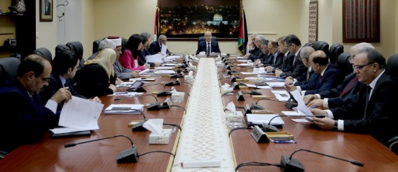 الحكومة الفلسطينينة تقرر موعد الانتخابات المحلية و&quot;حماس&quot; تعلن رفضها