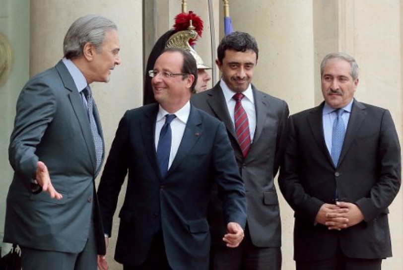 اتفاق باريس مع ثلاث دول عربية على تعزيز الدعم للمعارضة السورية