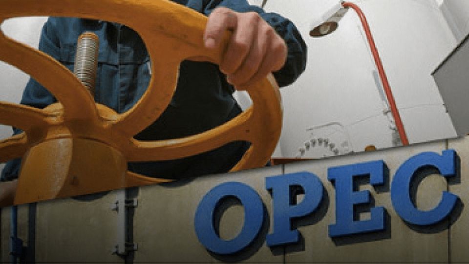 «أوبك+» لا تعتزم ضخ مزيد من النفط رغم الضغوط الأميركية