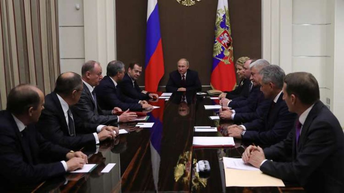 بوتين يبحث مع مجلس الأمن الروسي التطور الإيجابي للوضع في سورية