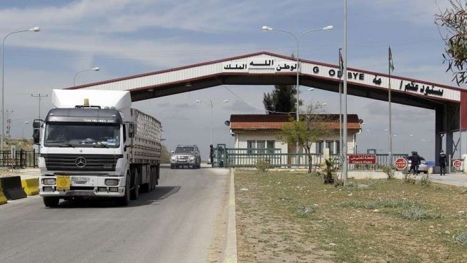 الأردن يفرض 3 أضعاف الرسوم على الشاحنات السورية، ومطالبة بالمعاملة بالمثل