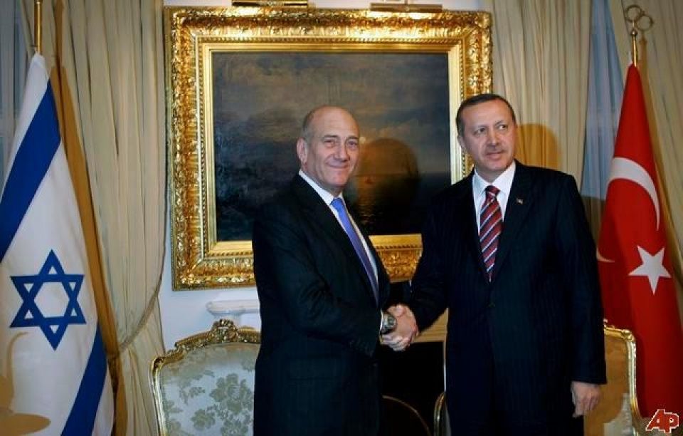 أردوغان والرجل قصير القامة